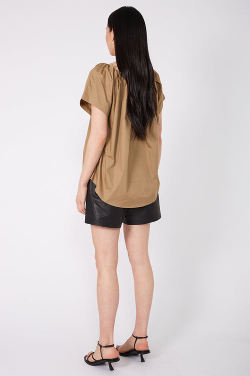 entreat short sleeve top / camel