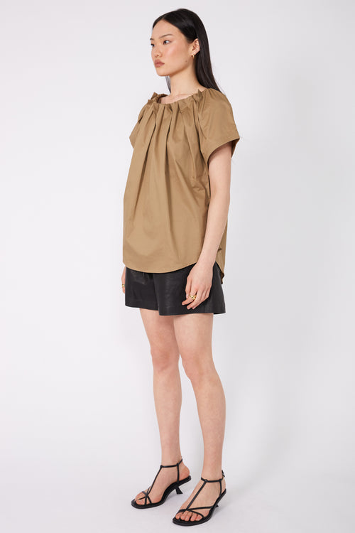 entreat short sleeve top / camel