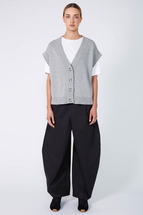 expect button vest / grey marle