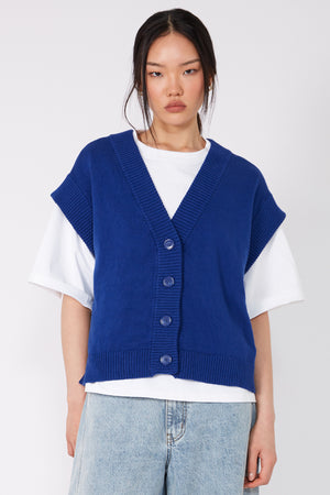 expect cropped button vest / Biro blue