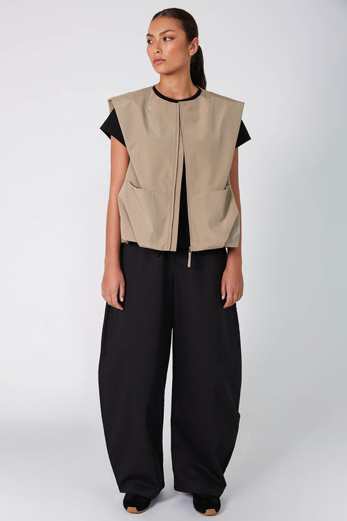 finish vest / pumice camel