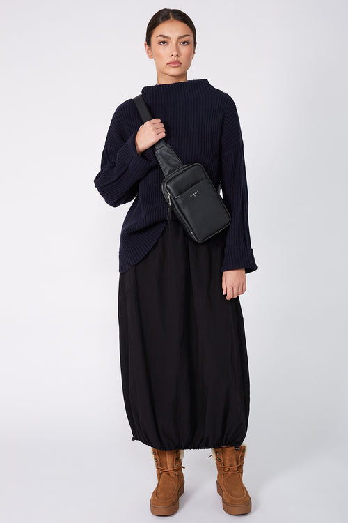 forgo rib sweater / navy blue