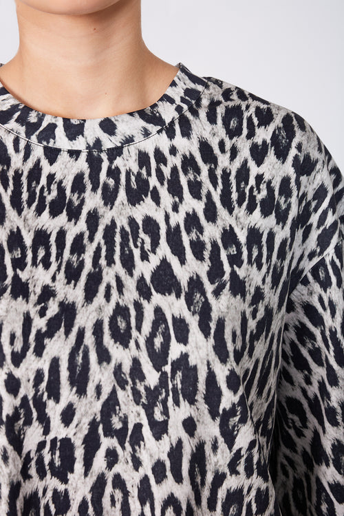 fronted wilderness tee / silver| black wilderness print
