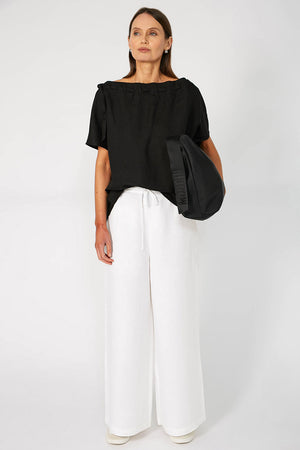 avid short sleeve top / black