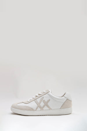 kiss kicks / white|white