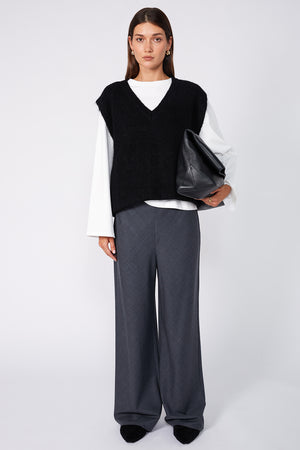 lineate vest / black