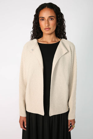 ark cardi / ivory cream