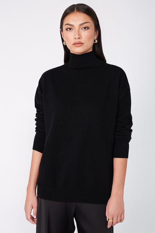 collected sweater / black