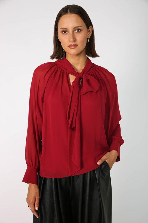 covert top / cranberry