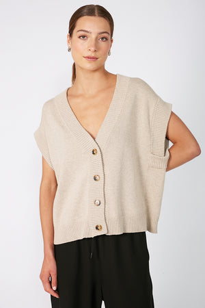 expect button vest / natural marle