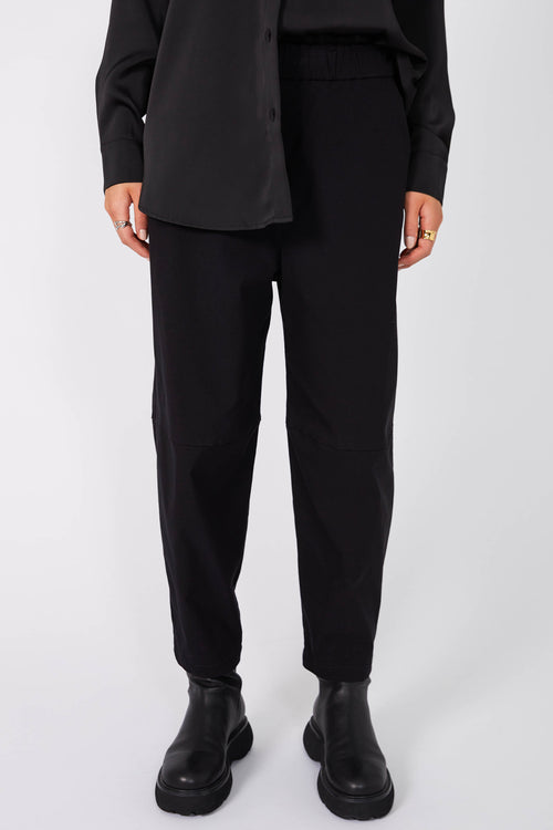 ahead pant / black