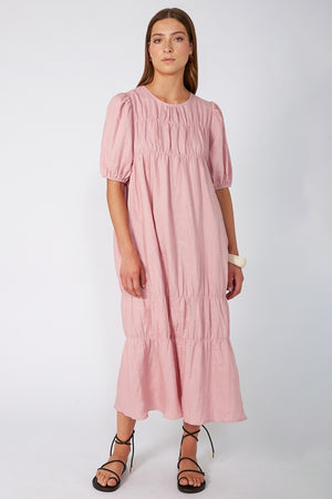region dress / pink