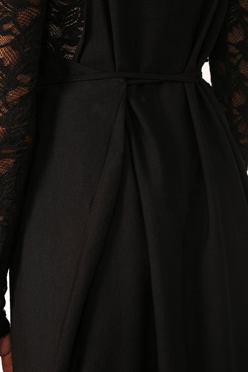strive pinnie dress / black