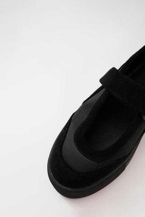 tab kicks / black