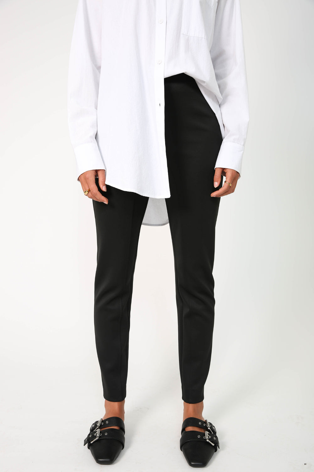 define pant / black m o o c h i