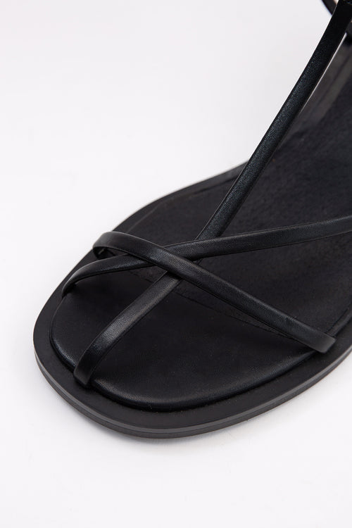 pivot fine heel / black