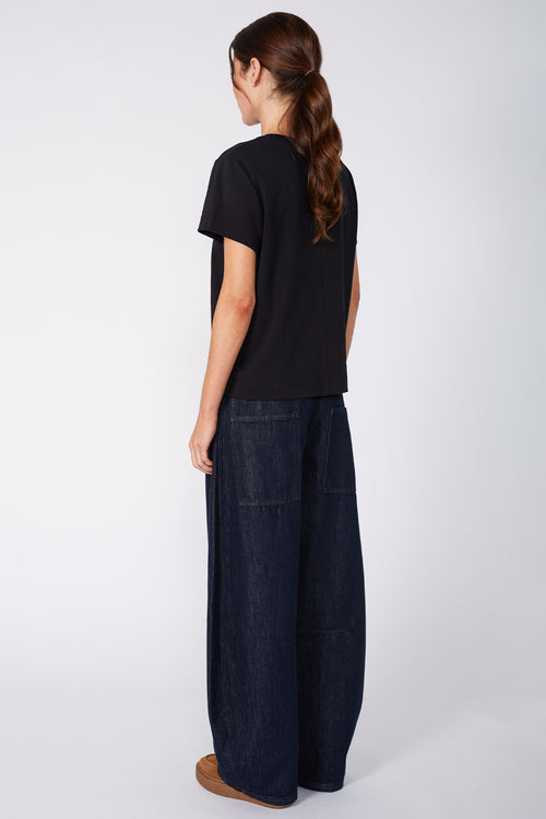 refine short sleeve tee / black
