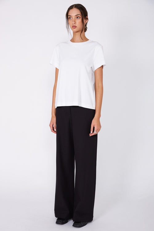 refine short sleeve tee / white