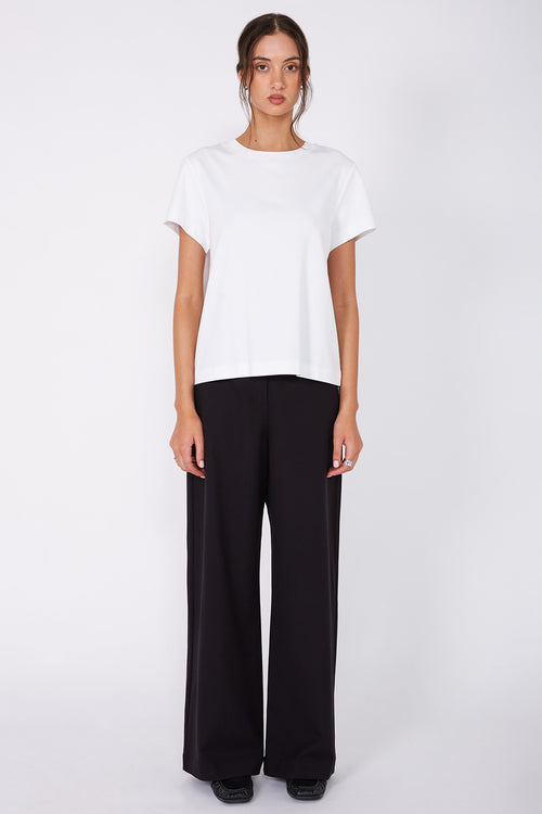 refine short sleeve tee / white