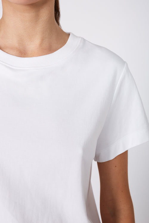 refine short sleeve tee / white