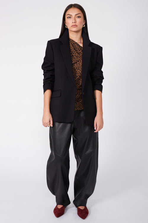 related top / toffee|black animal print