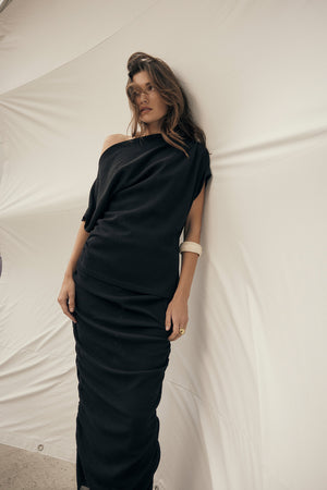 retaliate top / black