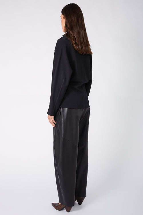 retreat sweat / black