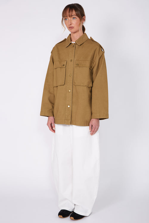 shelter shacket / tawny caramel