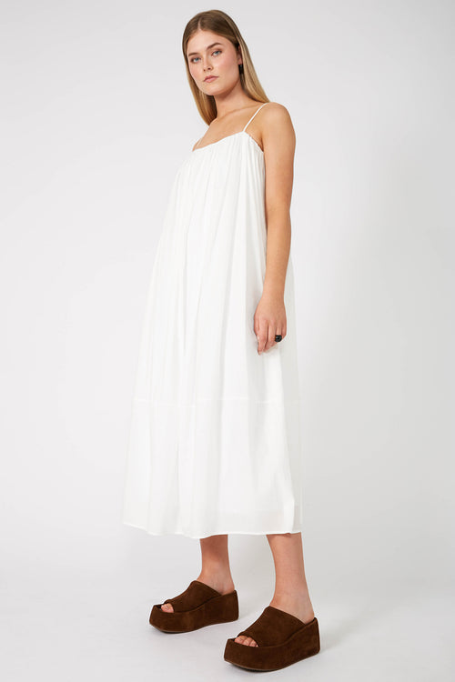 shield wedge / rich tan brown