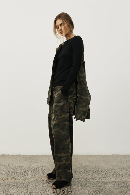 inquiry jean / khaki camo denim