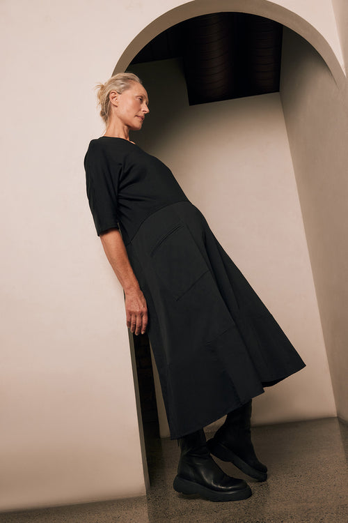 contend dress / black