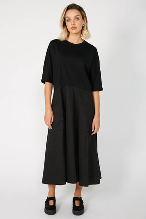 contend dress / black