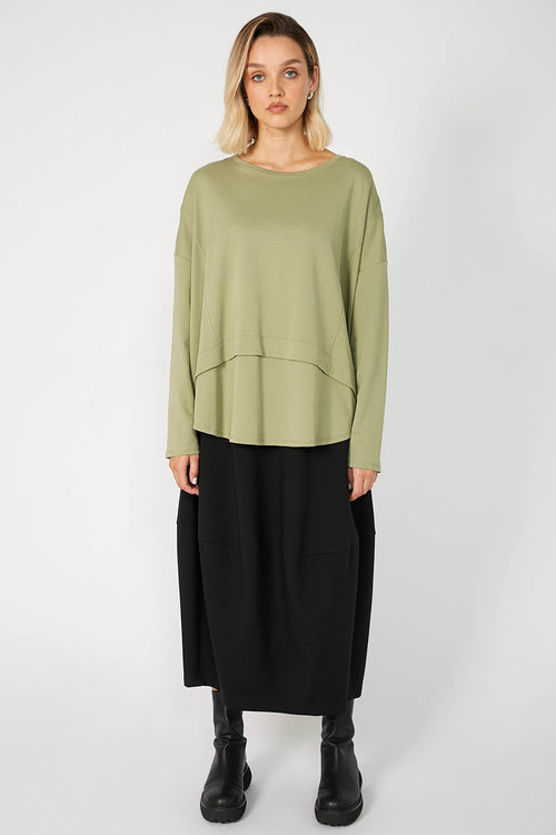 overturn top / matcha green
