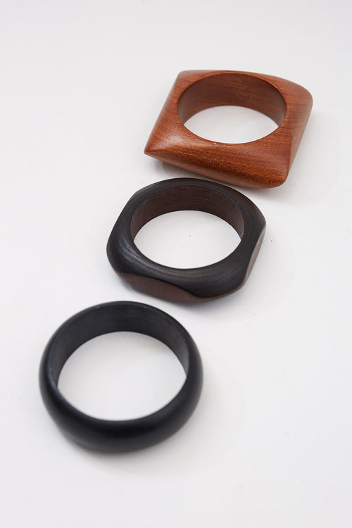stacked wooden bracelet / black|tan