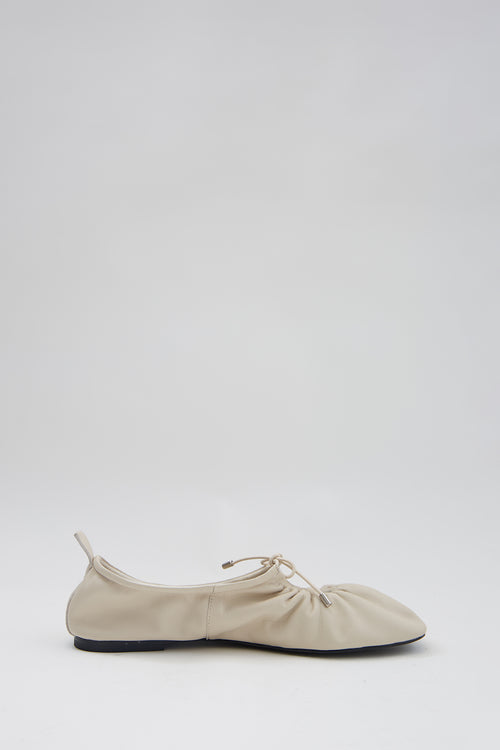studio ballet flat / ivory