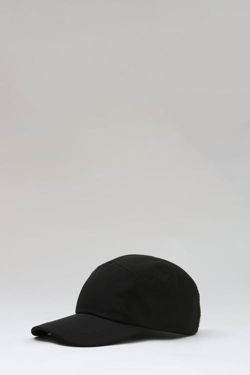 token cap / black
