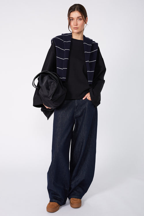 urban top / black