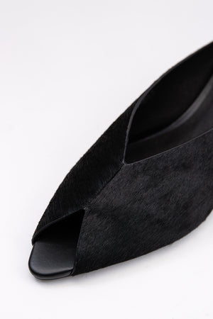 veil wedge / black