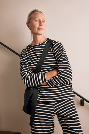stand sweat / black|cream stripe