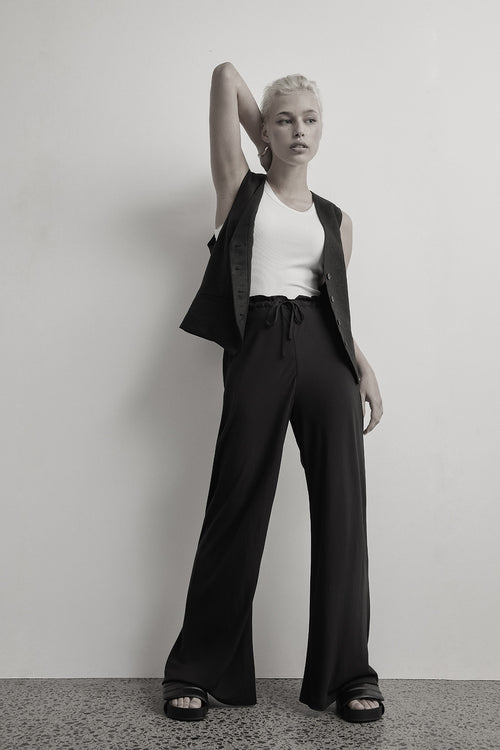 frame bias pant / black